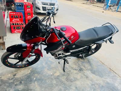 Yamaha ybr 125 condition pic ma dhk sakty ha paper clear ha