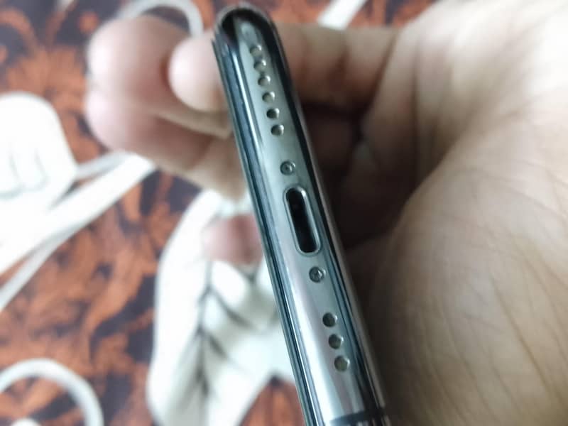Iphone 11 pro 4
