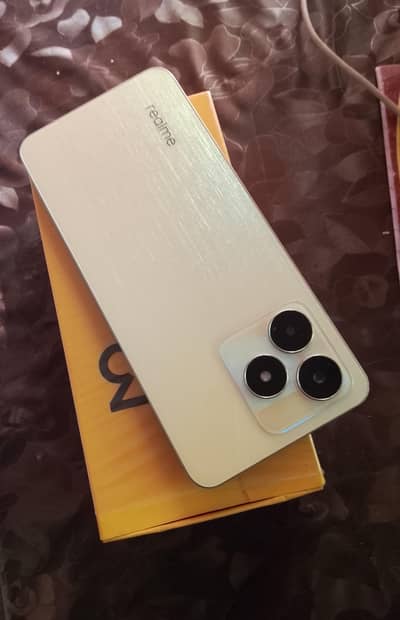 Realme C53 New condition 33what fast charger 6+6 128