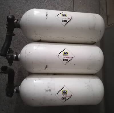 Original Santro CNG cylinders with stand