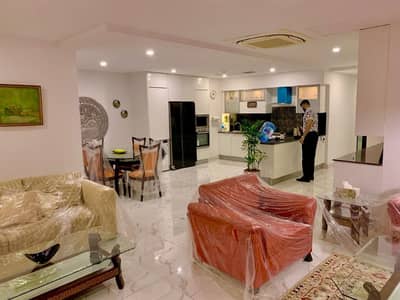 Apartment Luxurious Building All Eminities Here 3 beds Atched bath company fitted kitchen cabinets