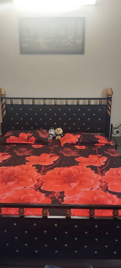 Quilted iron bed king size