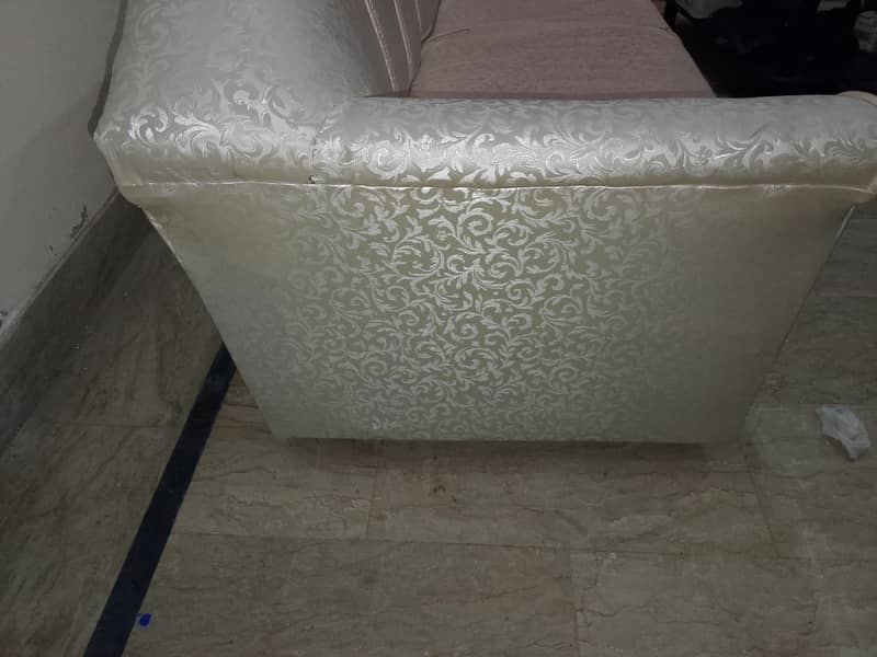 3 Seater Sofa 10