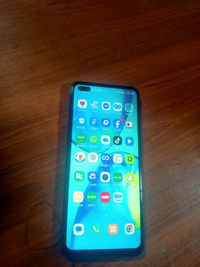 Infinix note 8.     . 6/127GB