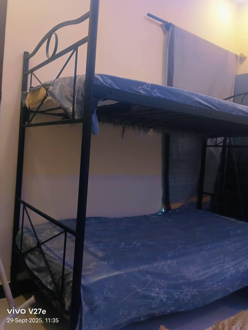 imported solid bunk bed without matteres 1