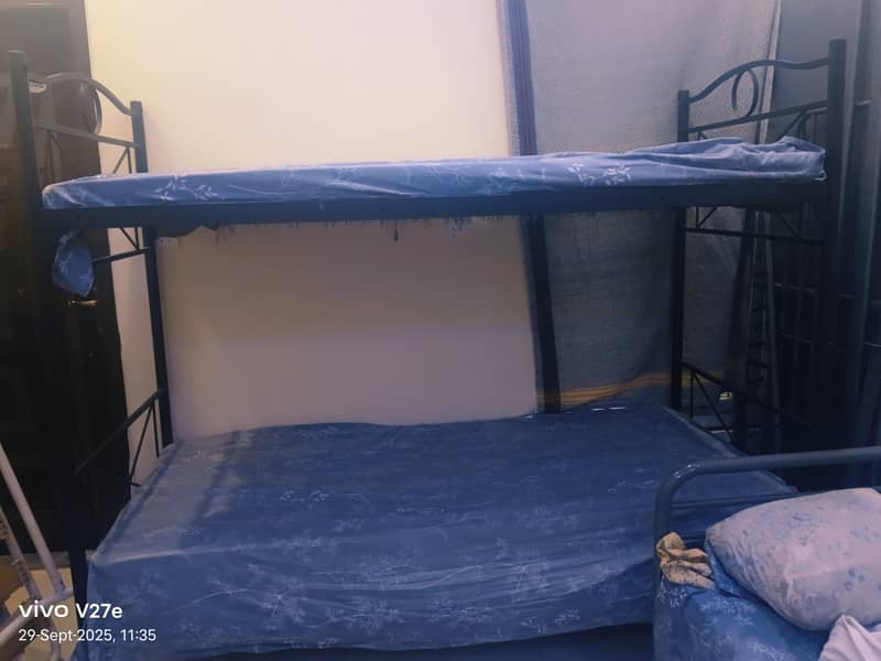 imported solid bunk bed without matteres 2