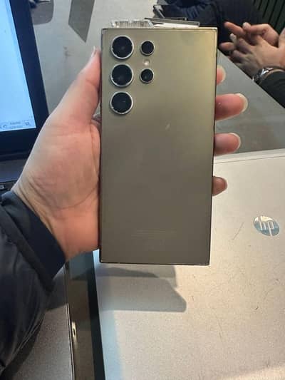 s24 Ultra 10/10 condition Non PTA