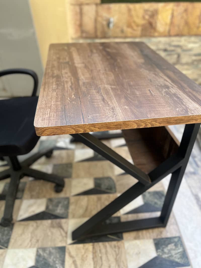 New table for computer 1