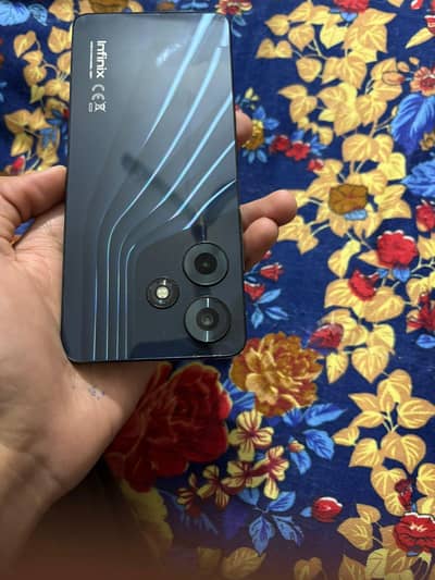 Infinix hot 30 box Sath ha 10/10 condition