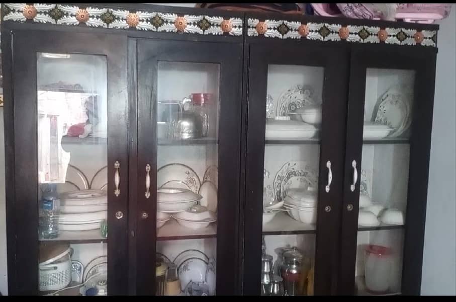 برتن سیف الماری اور سنگار میز 4