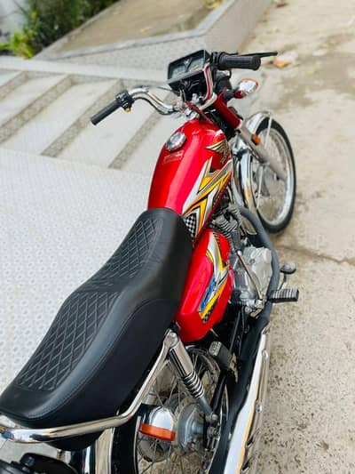 Honda 125 2025 zero meter condition with golden number