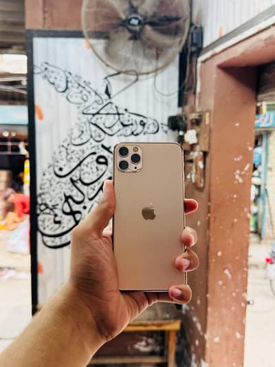 iphone 11 Pro Max 256GB PTA Approved Dual Physical Sim Waterpack