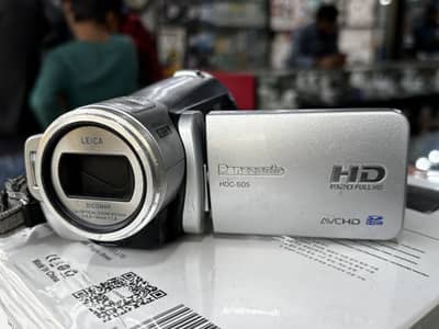 Panasonic SD5 - Handycam camcorder - vlogging camera