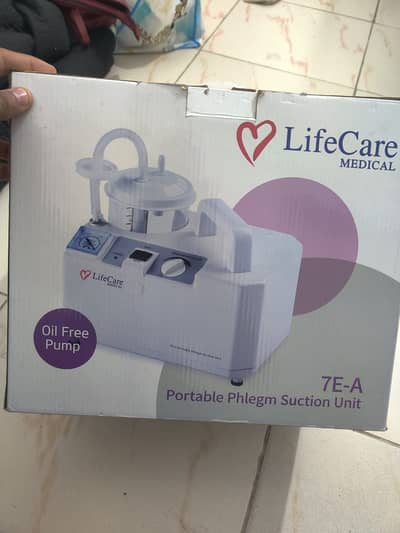 Lifecare suction machine with complete accessories