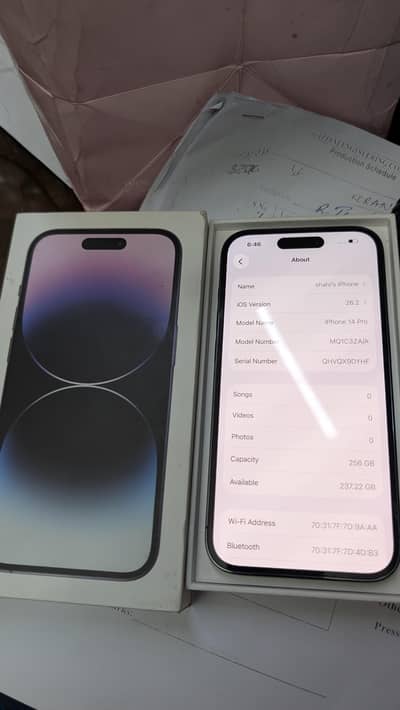iphone 14 pro like new  10/10 condition available for sell