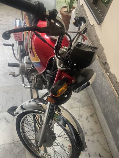 HONDA CD70 25 like new