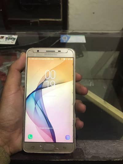 Samsung Galaxy j7 prime