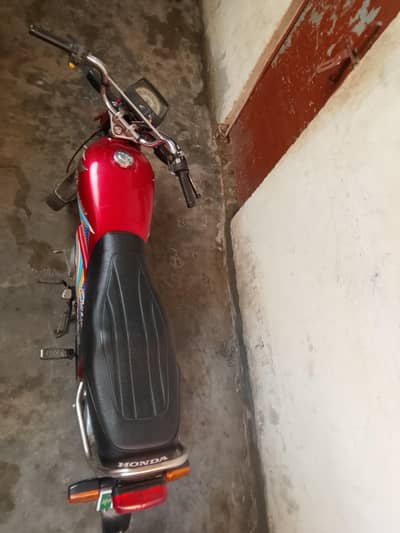 Honda 70 CD bike 19 model sall golden namber 7