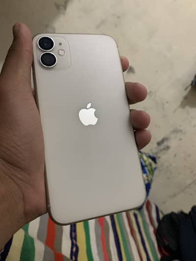 iPhone 11 jv 10/10 new condition battery 82% original