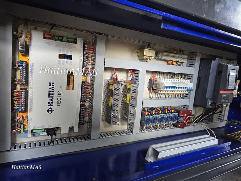 injection moulding machine 6