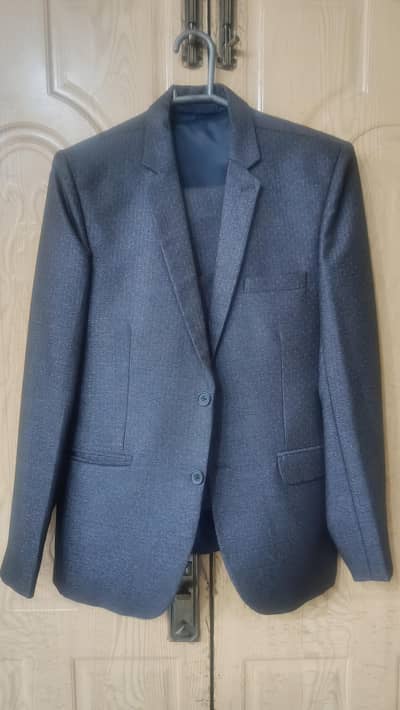 2 hour use 3peice pent coat selling price in 6000  in blue color
