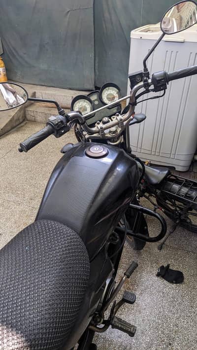 good conditions  neat and clean just like new