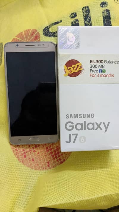 SAMSUNG GALAXY J7 WITH BOX