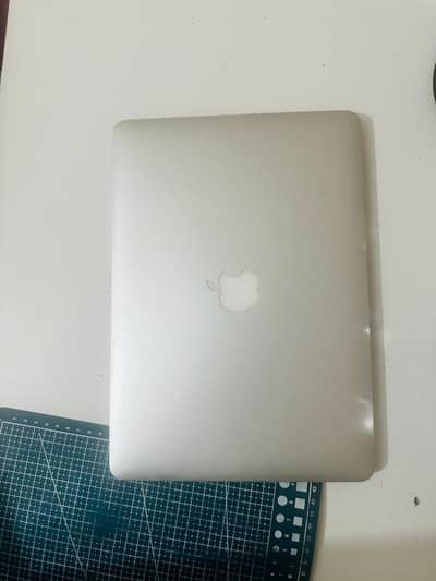 MacBook Air 2013 |Core i7| |8Gb Ram| |121 Gb ssd| | Catalina|