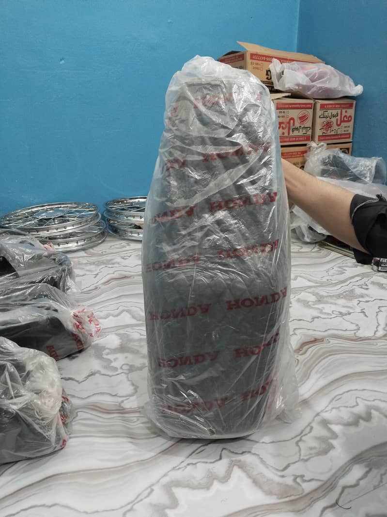 بائک پارٹس اویلیبل بہت ہی مناسب قیمت میں ون پیس بھی ملے گا 7