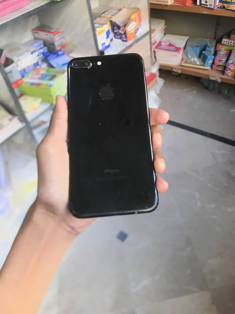 Apple iPhone 7 Plus 0