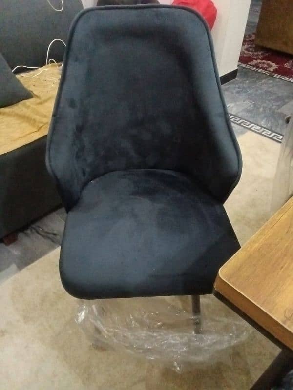 6 seater smart dining table 5 by 3 0