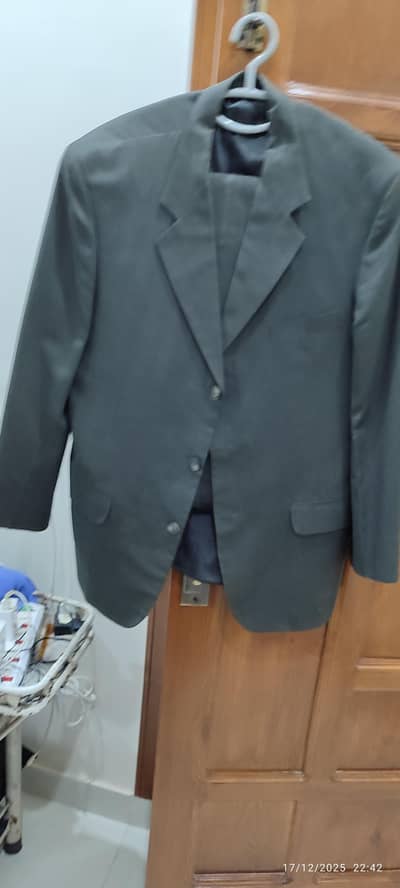 2 pcs  imported pant coat  suit in good condition for sale. Negotiable.
