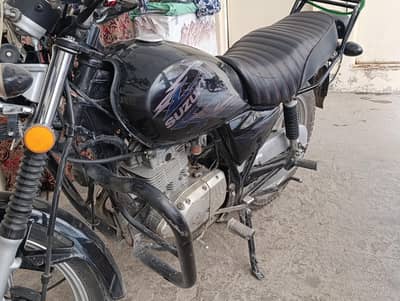 Suzuki GS 150 SE 2018