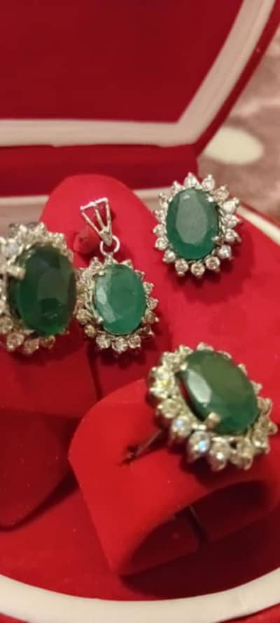 silver with original emerald stone set
