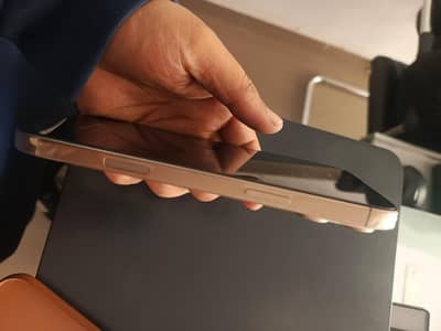 I phone 16 Pro Max Desert Titanium 256GB