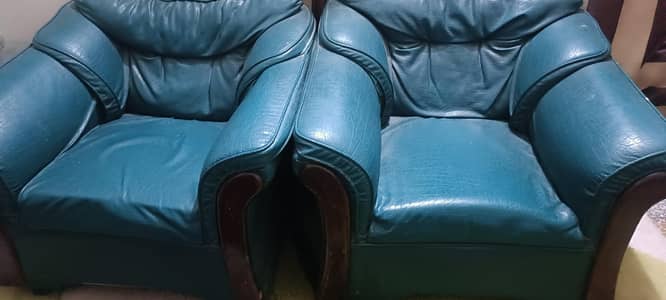 sofa set useable condition only serious buyers contact with us