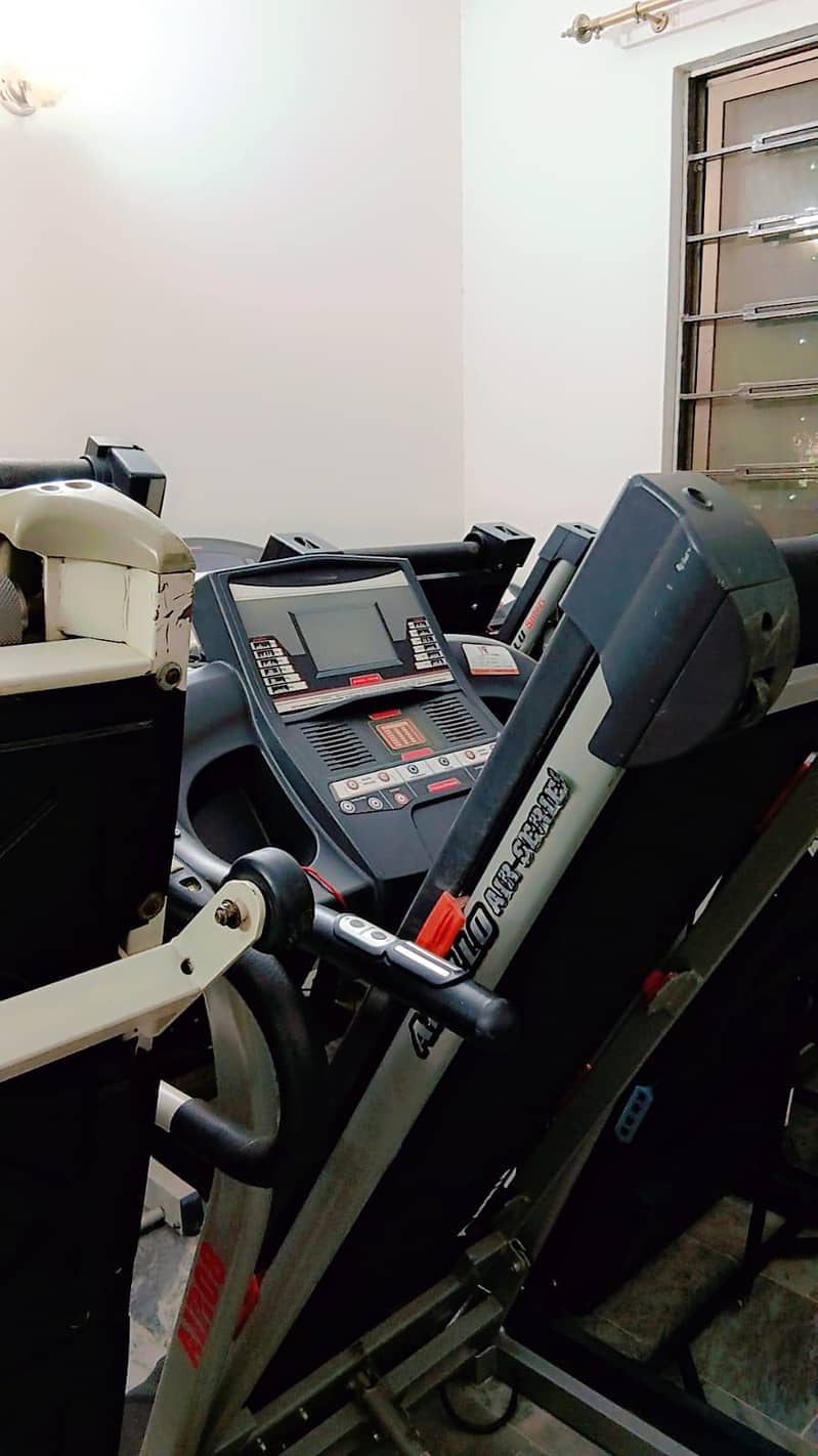 Treadmills Elliptical Cycles Home Gym Body Shaker Rowing Machine - Gym ...