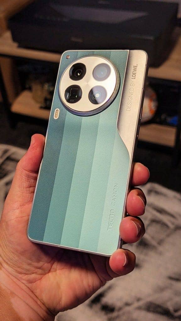 Tecno camon 30 0