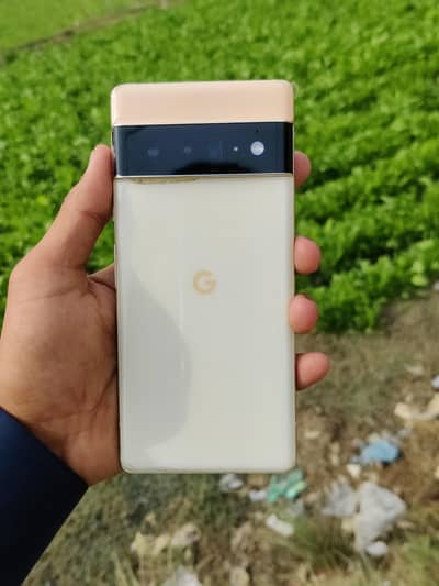 google pixel 6 pro 5g. 12gb ram 128 memory