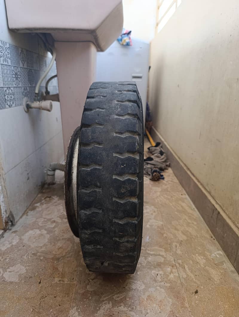 Tyres 4