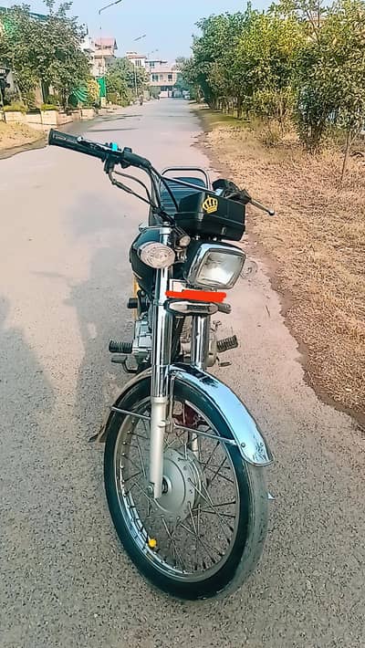 toraa sa barii hai islye bejnaa hai  self start