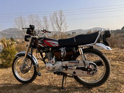 Honda 125 2025 Chrome Edition - Self Start