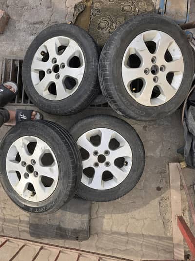 Rim+tyers for sale complete set 14 size 165 65 14 size no damage no re