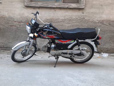 Honda cd 70 2018 in good condition  0/3/4/9/6/9/4/1/8/1/7