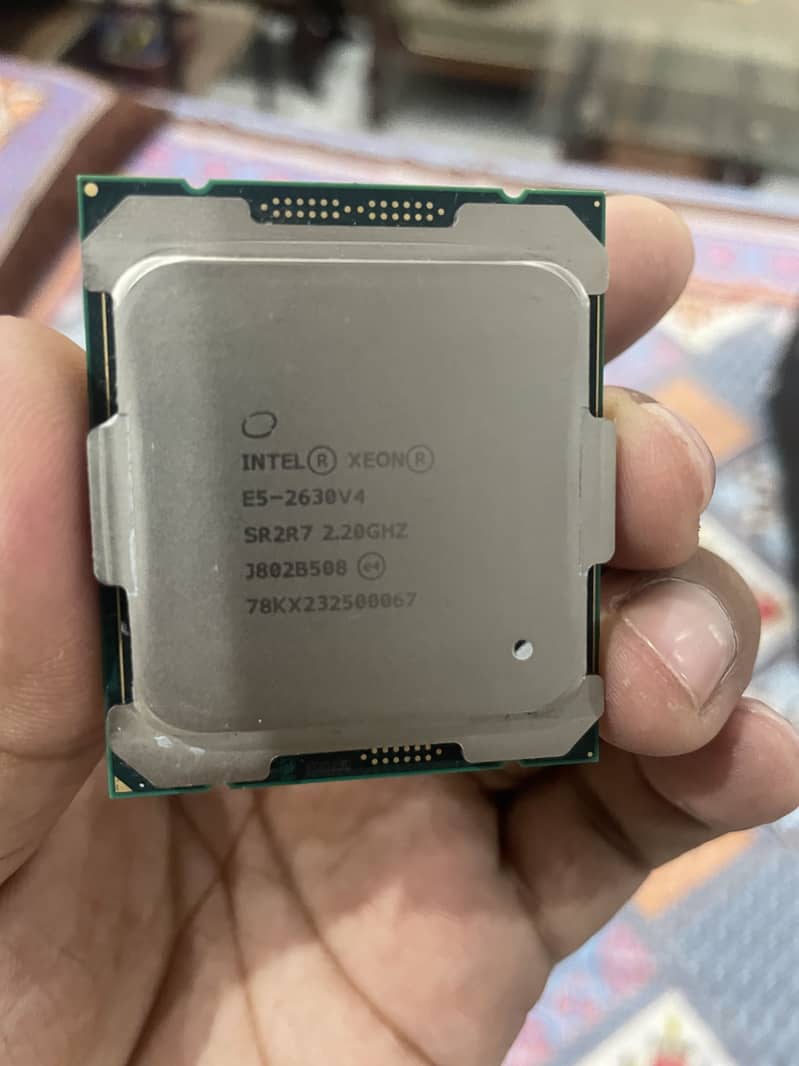Intel Xeon E5-2630 V4 – Processor 0