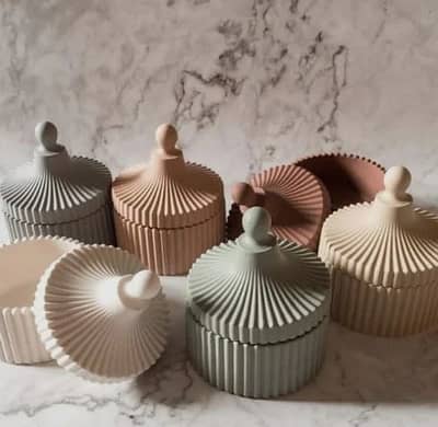 Buy the Best Quality Ceramic Pot With Lid Vase Oval tray Set in Pakis