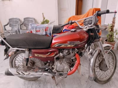 Honda 125 sale out