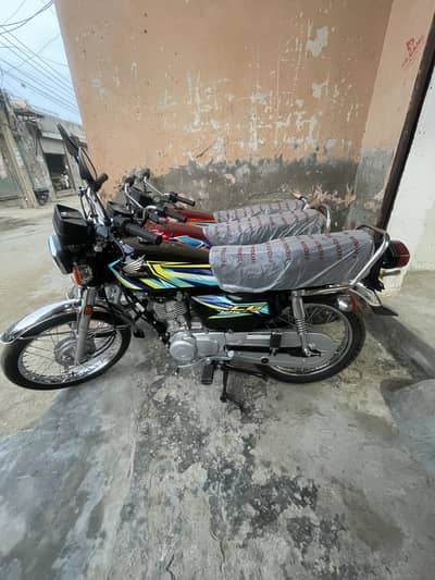 HONDA CG125  or CD70 Red/Black Urgent All Types New Bike Available