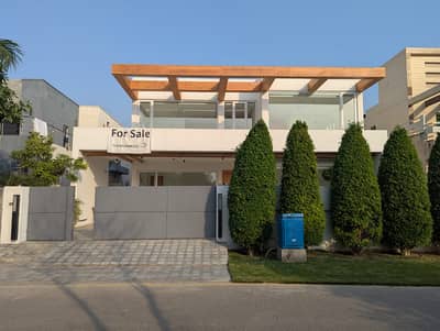 5 Beds 1 Kanal Good Location House for Sale in Ex Park View DHA Phase 8 Lahore.