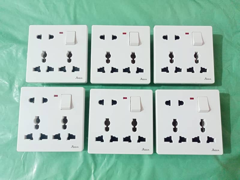 Aqua Multi Socket 1